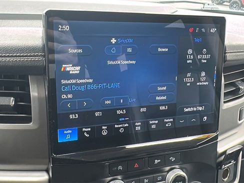 Used 2024 Ford Expedition XLT image 19