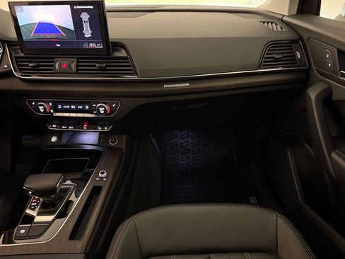 Used 2023 Audi Q5 2.0T Premium w/ Convenience Package image 27