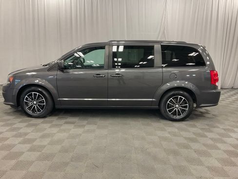 Used 2018 Dodge Grand Caravan GT FWD image 12