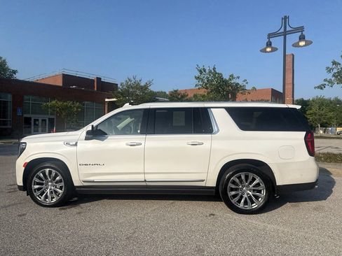 Used 2024 GMC Yukon XL Denali w/ Denali Reserve Package AWD/4WD image 8