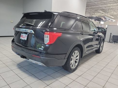 Used 2020 Ford Explorer XLT w/ Equipment Group 202A RWD image 12