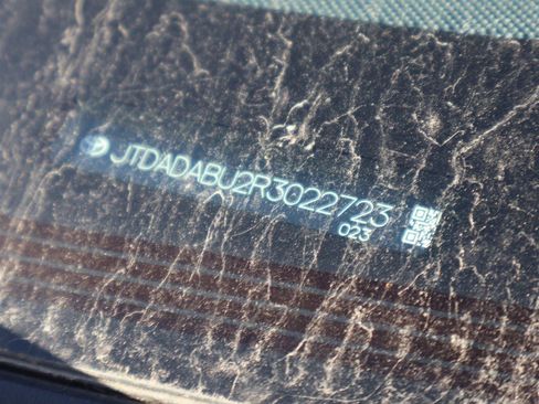 Used 2024 Toyota Prius Limited image 25