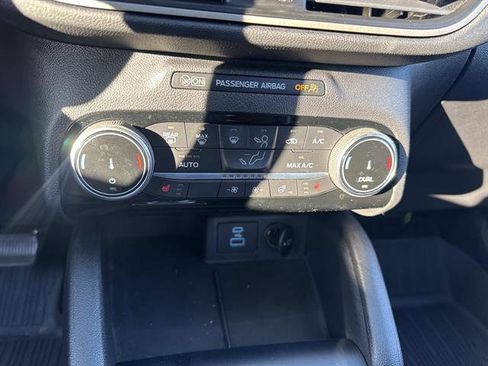 Used 2022 Ford Escape SEL image 20