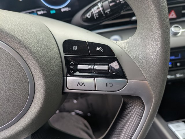 Used 2024 Hyundai Elantra Blue FWD image 22