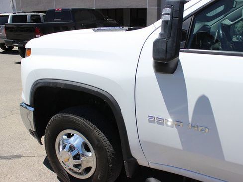Used 2024 Chevrolet Silverado 3500 LT w/ Convenience Package AWD/4WD image 17