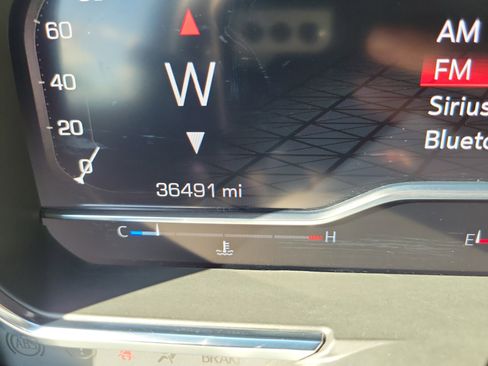 Used 2024 GMC Sierra 1500 Denali w/ Technology Package image 30