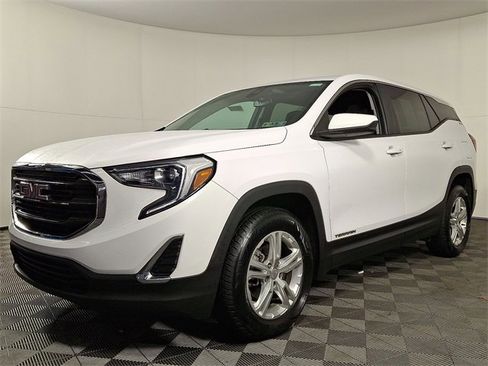 Used 2021 GMC Terrain SLE w/ LPO, Floor Liner Package image 6