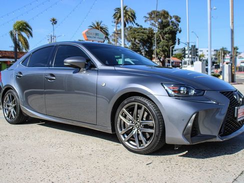 Used 2018 Lexus IS 300 F Sport RWD image 8