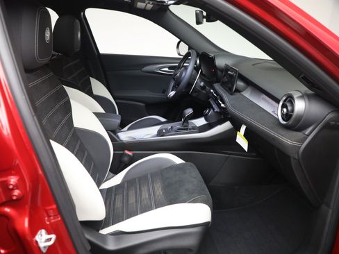 New 2026 Alfa Romeo Tonale w/ Active Assist Package AWD/4WD image 14