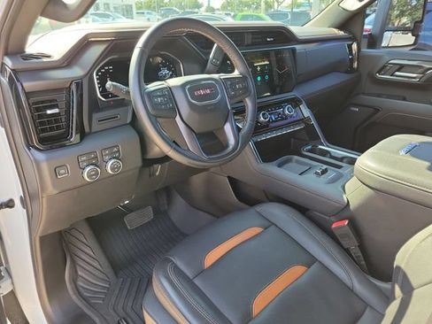 Used 2024 GMC Sierra 2500 AT4 w/ AT4 Preferred Package AWD/4WD image 17