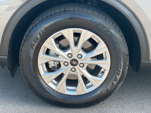 Used 2025 Ford Escape Active AWD/4WD image 13