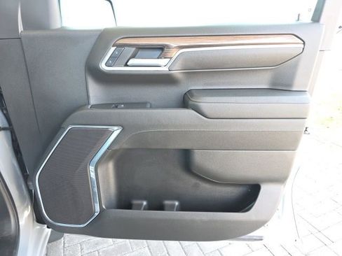 Used 2024 Chevrolet Silverado 1500 LT image 9