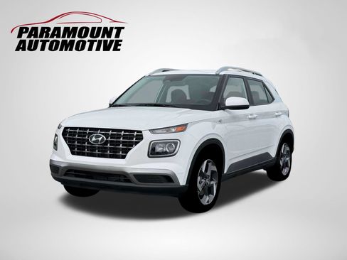 Used 2026 Hyundai Venue SEL FWD image 1