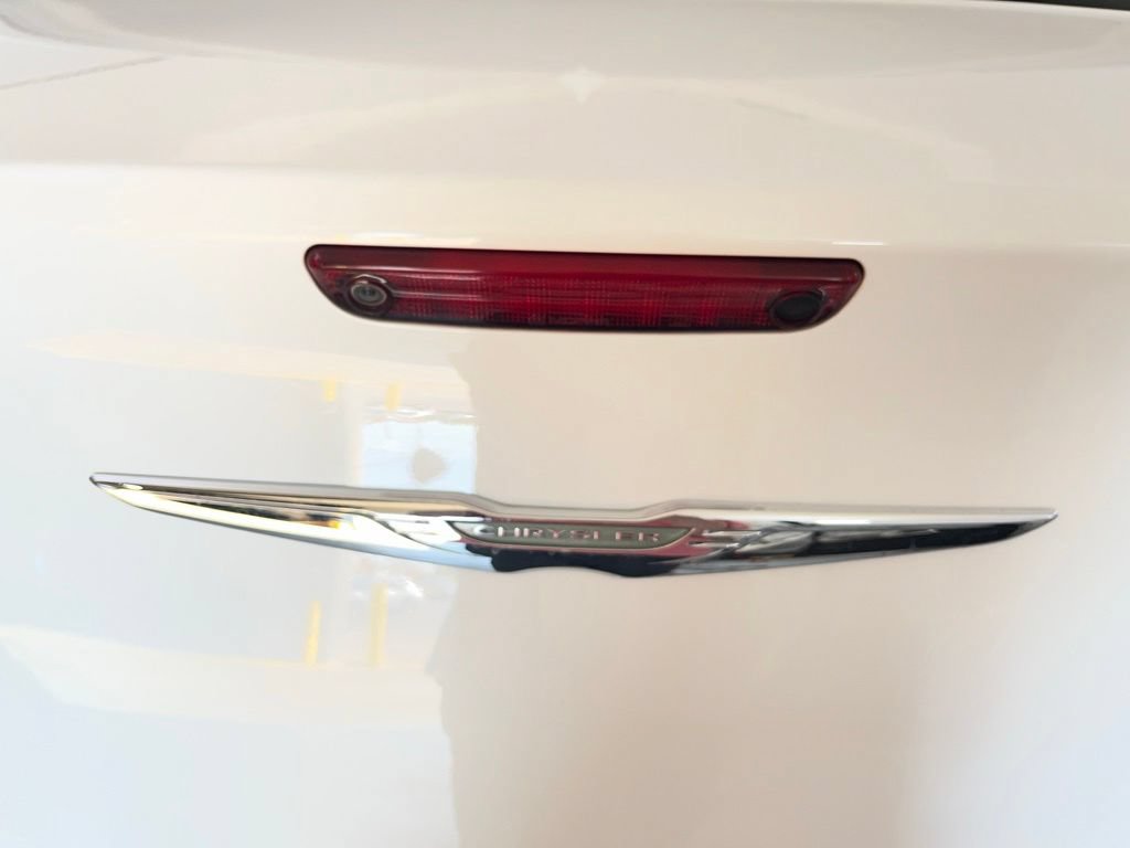 Used 2019 Chrysler 300 S w/ 300S Premium Group 2 RWD image 43