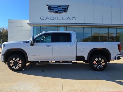 Used 2024 GMC Sierra 2500 Denali w/ Denali Reserve Package image 2