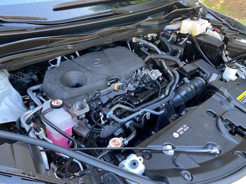 Used 2023 Toyota Sienna XLE image 18