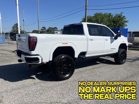 Used 2024 GMC Sierra 2500 AT4 w/ AT4 Premium Plus Package AWD/4WD image 2
