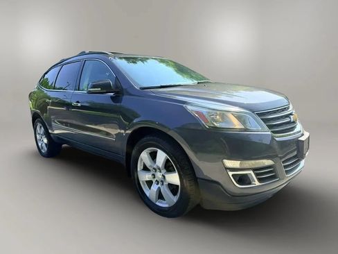 Used 2014 Chevrolet Traverse LTZ FWD image 7