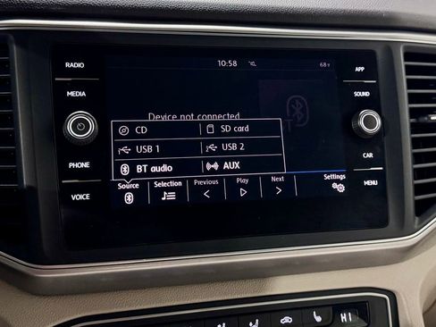 Used 2019 Volkswagen Atlas SE w/ Towing Package image 17