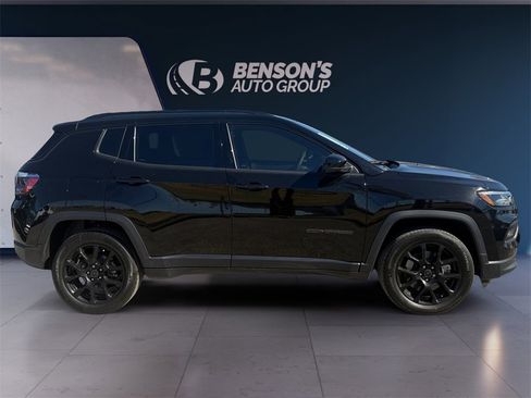 New 2026 Jeep Compass Latitude image 6