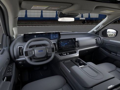 New 2026 Ford Expedition Max Active AWD/4WD image 9