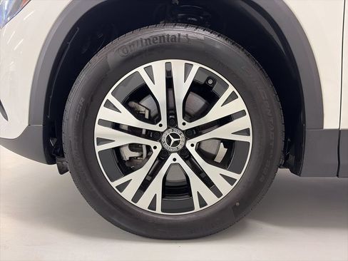 Certified 2025 Mercedes-Benz GLA 250 4MATIC image 9