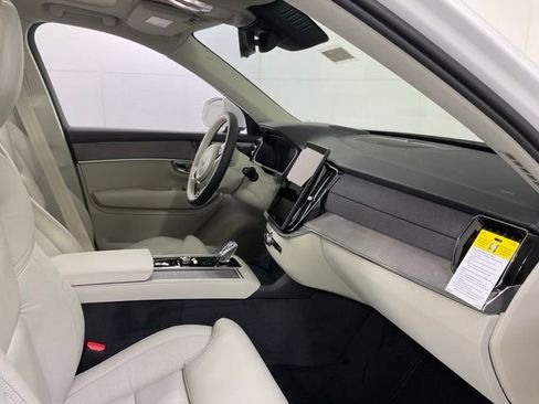 New 2026 Volvo XC90 B6 Ultra w/ Protection Package image 30