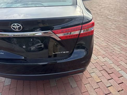 Used 2014 Toyota Avalon Limited FWD image 11