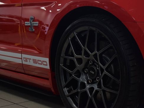Used 2011 Ford Mustang Shelby GT500 RWD image 20