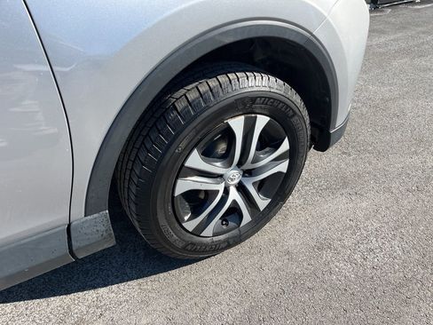 Used 2016 Toyota RAV4 LE image 6