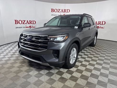 New 2026 Ford Explorer Active image 3