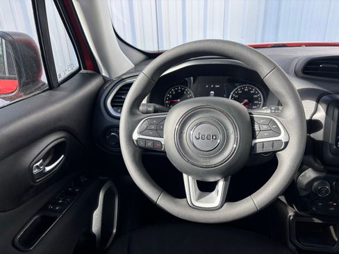 Used 2021 Jeep Renegade Sport w/ Sport Appearance Group image 22