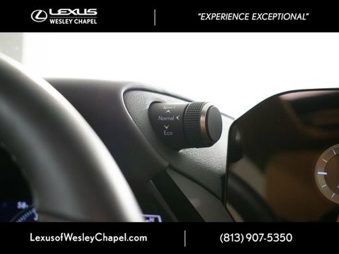 Used 2024 Lexus ES 350 350 w/ Premium Package image 35