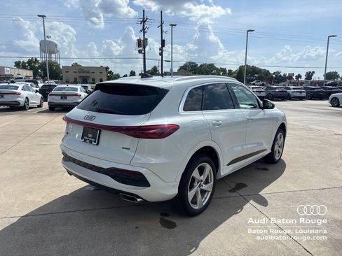 Used 2025 Audi Q5 Premium Plus w/ Premium Plus AWD/4WD image 5