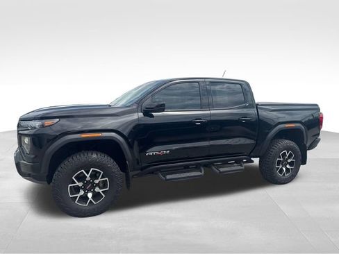 Used 2024 GMC Canyon AT4X AWD/4WD image 9