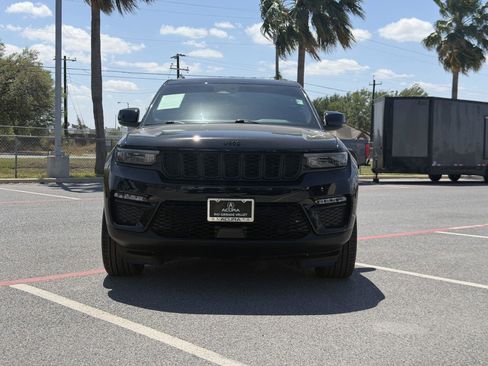 Used 2025 Jeep Grand Cherokee Limited w/ Black Appearance Package RWD image 22