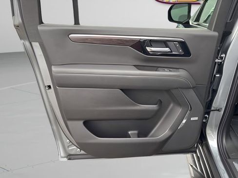 New 2026 Chevrolet Suburban Premier w/ Sun And Tow Package image 19