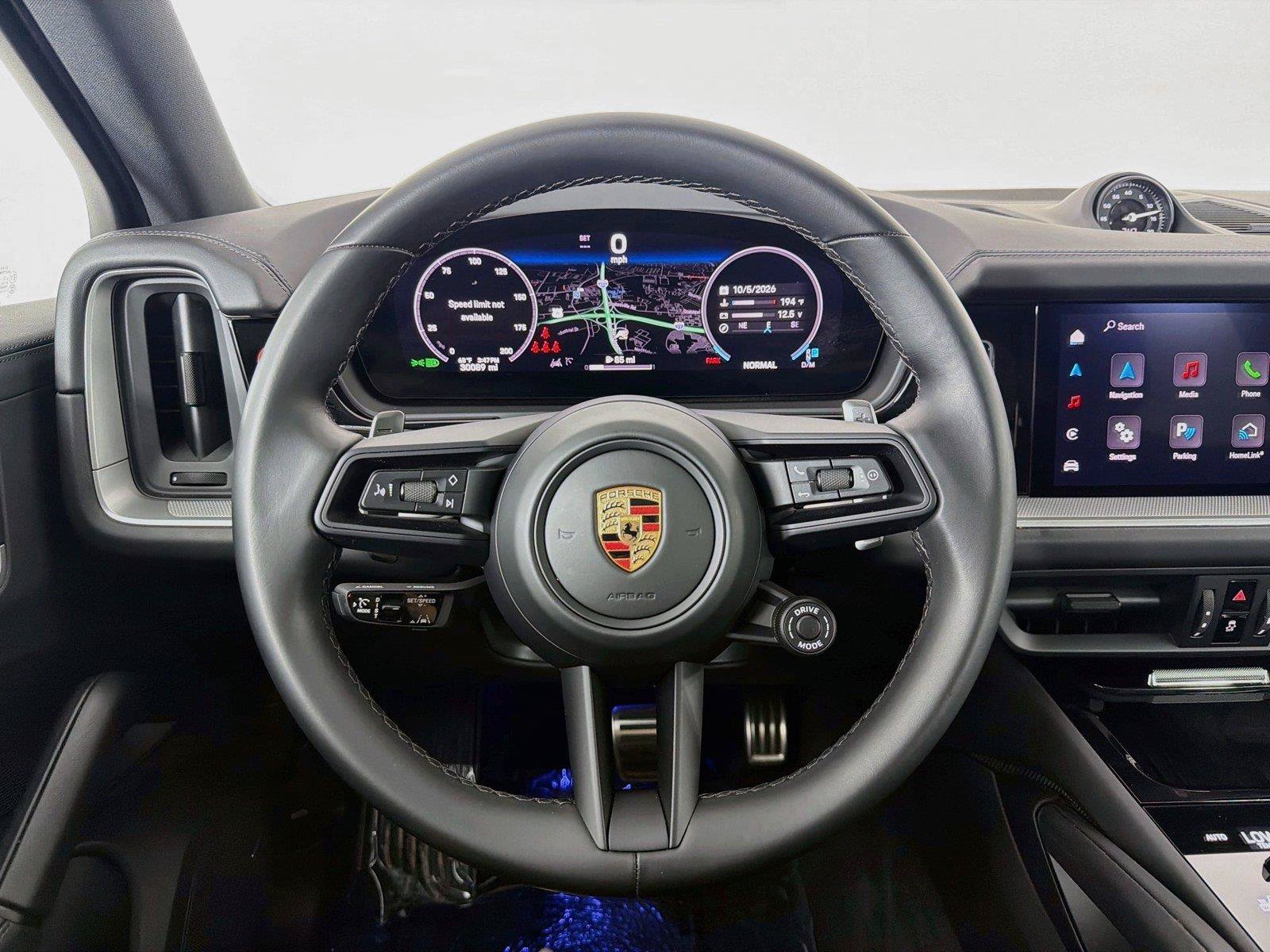 Used 2024 Porsche Cayenne S AWD/4WD image 13