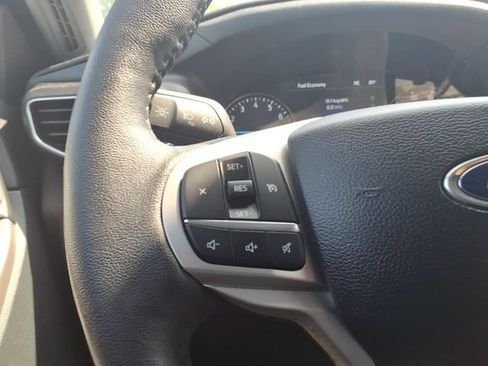 Used 2024 Ford Explorer XLT w/ Equipment Group 202A AWD/4WD image 15