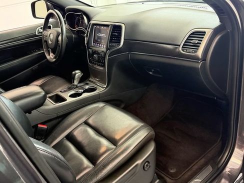 Used 2018 Jeep Grand Cherokee Limited RWD image 18