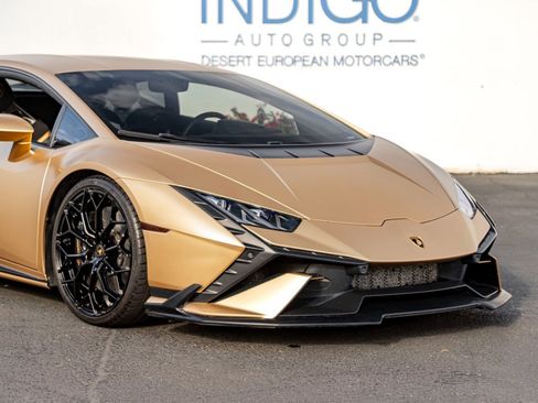 Used 2023 Lamborghini Huracan Tecnica image 5