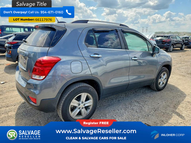 Used 2019 Chevrolet Trax LT w/ LT Convenience Package AWD/4WD image 4