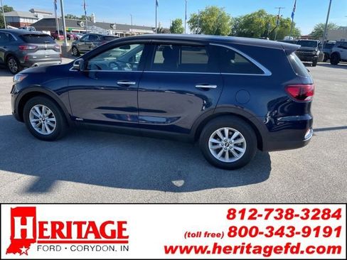 Used 2020 Kia Sorento LX AWD/4WD image 1