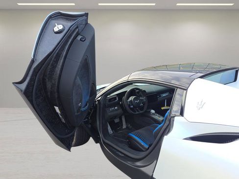 Used 2024 Maserati MC20 Cielo image 44