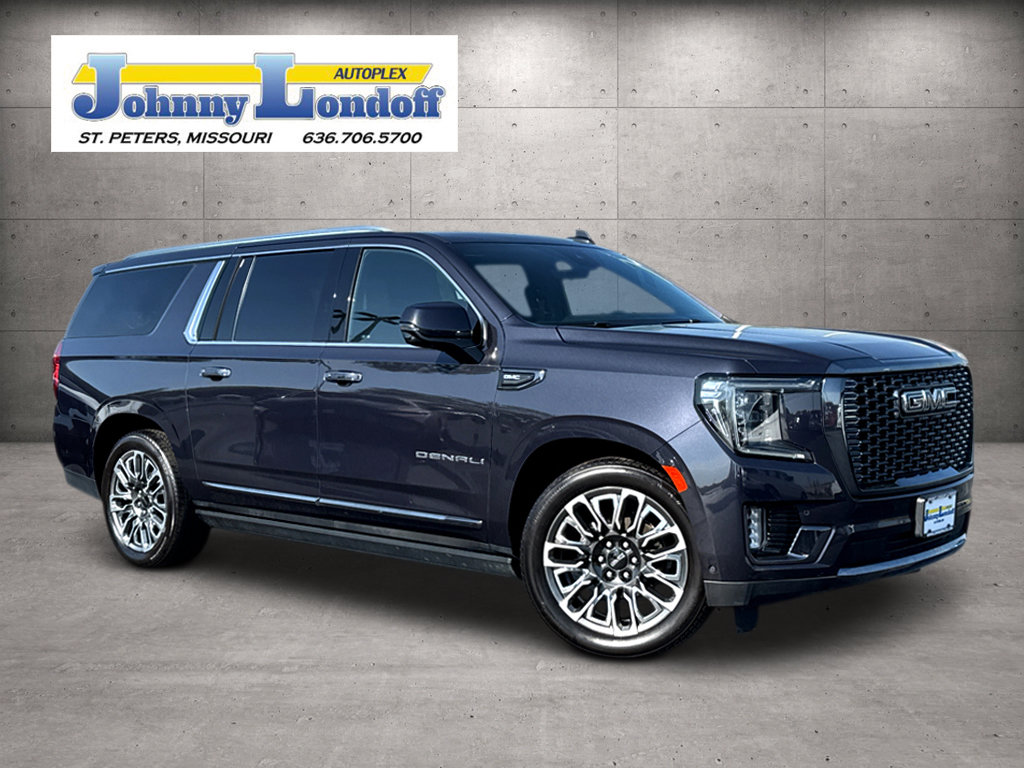 Used 2023 GMC Yukon XL Denali Ultimate AWD/4WD image 1