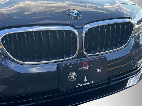 Used 2019 BMW 530e xDrive w/ Convenience Package AWD/4WD image 32