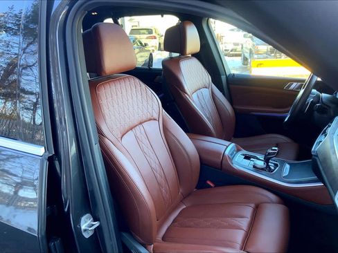 Certified 2022 BMW X5 xDrive40i w/ Premium Package image 8