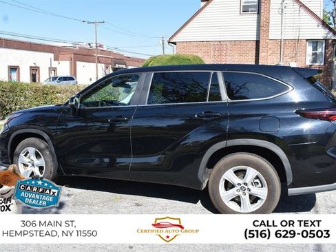 Used 2025 Toyota Highlander LE FWD image 5