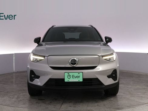 Used 2023 Volvo XC40 Recharge Plus AWD/4WD image 12
