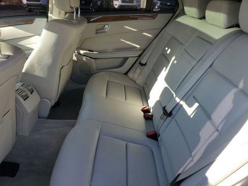 Used 2014 Mercedes-Benz E 350 Sedan image 21
